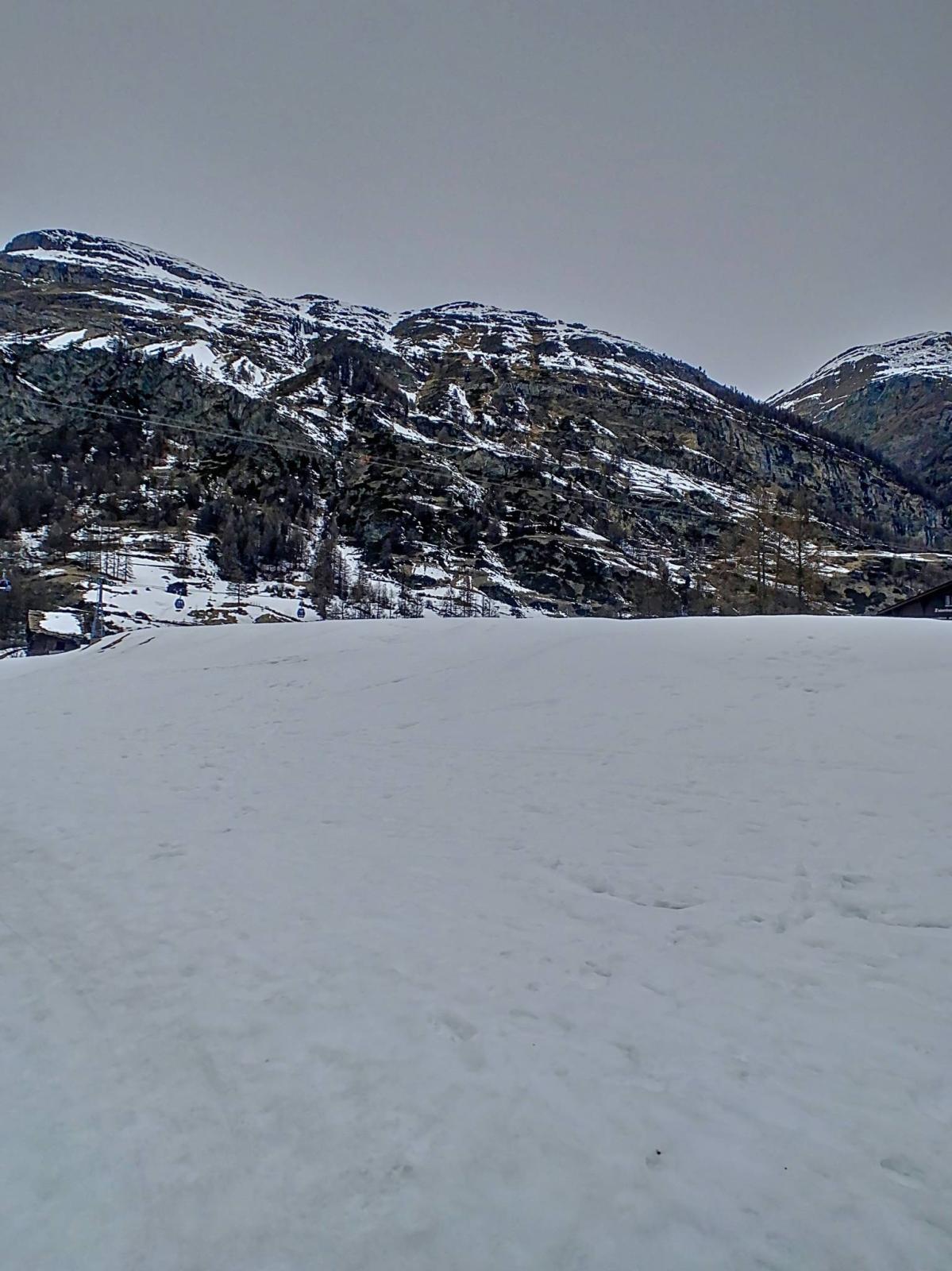 Campo da gioco di Winkelmatten con una vista magnifica sul Cervino.