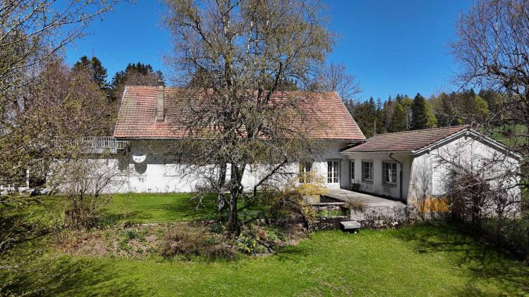 Immobile con potenziale per diventare un villaggio vacanze.