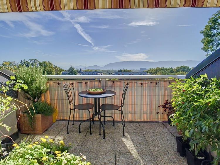 Attico di 4 locali nel cuore del villaggio di Vernier - CASATAX!