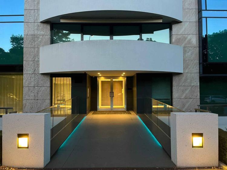 Beautiful 4-room apartment with terrace in a high-end residence