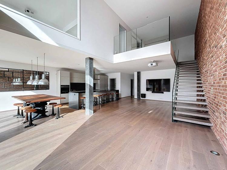 Duplex in stile industriale nella città di Neuchâtel
