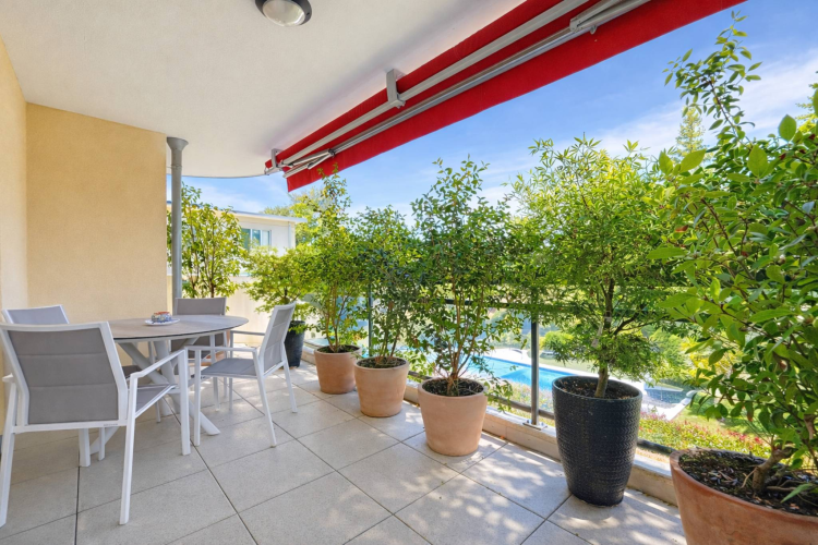 Lussuoso appartamento di 4,5 locali in un ambiente sicuro e verde