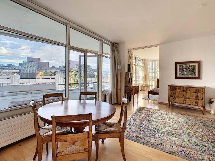 Luminoso attico di 4 locali