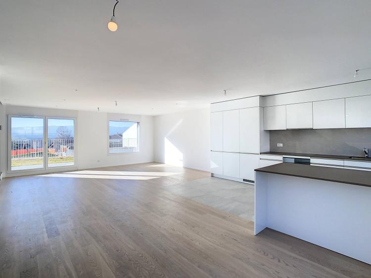 Nuova villa bifamiliare di 5,5 locali con giardino