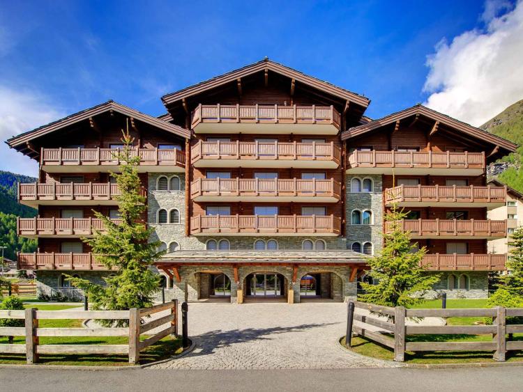 Magnifico appartamento di 4,5 locali, spazioso e situato in posizione ideale nel cuore di Zermatt.