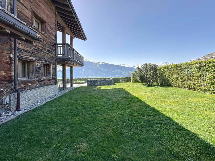 Splendido chalet antico in legno con vista panoramica