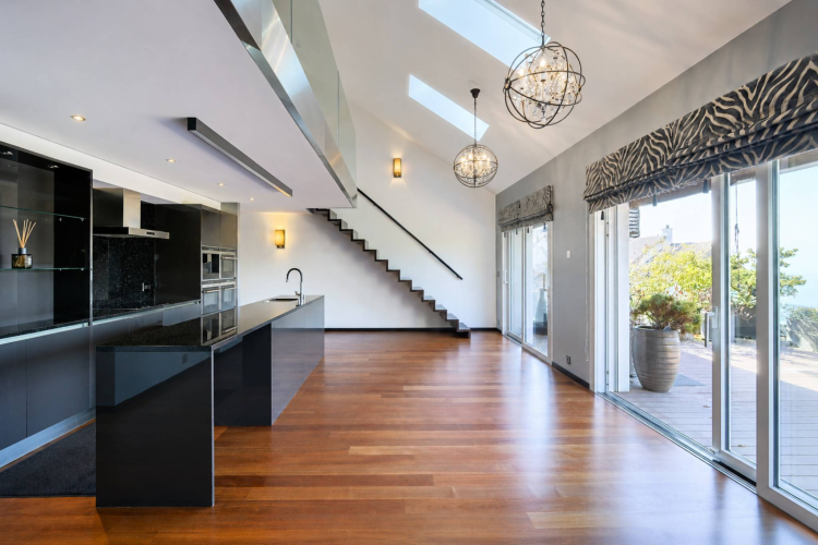 Magnificent Duplex Penthouse with Breathtaking Lake Views