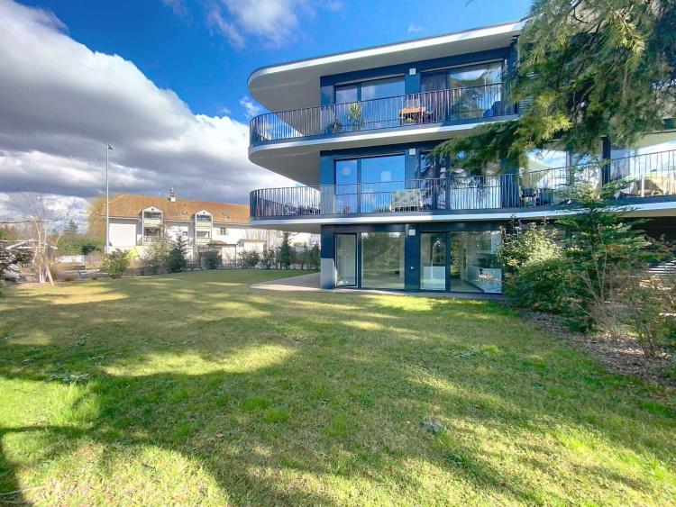 En exclusivité : Casatax : appartement de 4 pièces avec jardin et terrasse, label Minergie