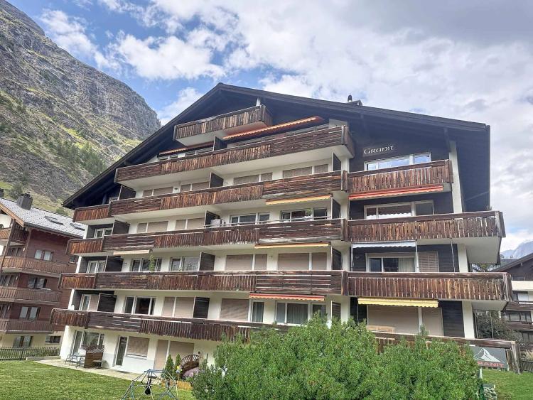 Exclusive 2,5 room Apartment  second residence with Matterhorn view 