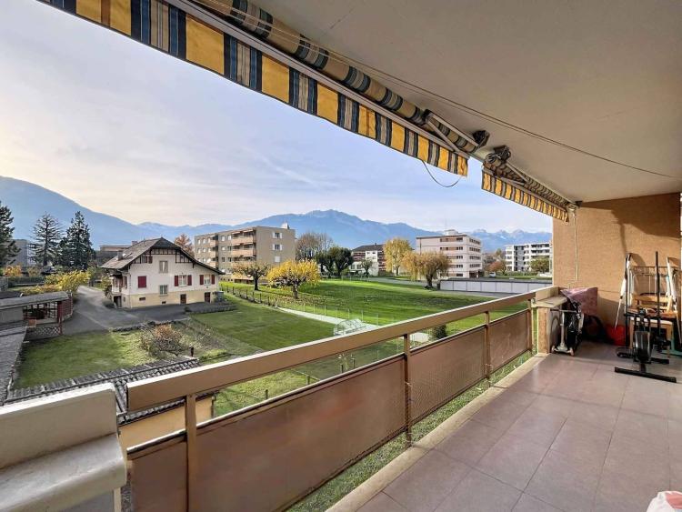 3.5 room apartment with beautiful mountain views