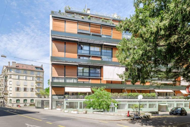 Splendido duplex di 9 locali con balconi